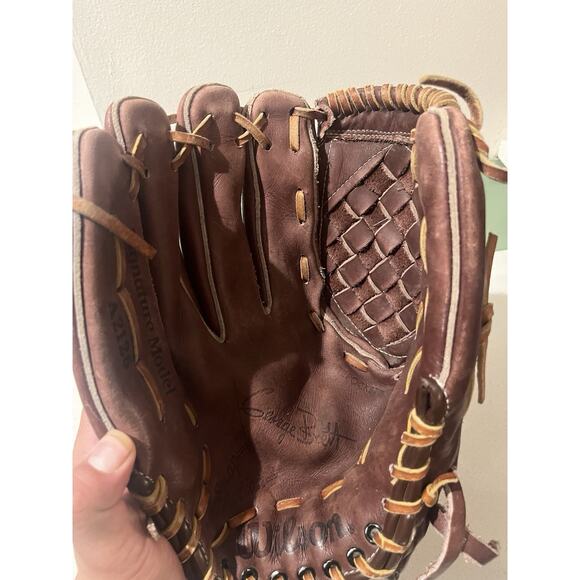 Wilson Left Hand Baseball Glove A9714 - Picture 4 of 5